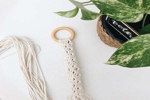 Macrame Keychains: A DIY Project You Can Make in Under an Hour