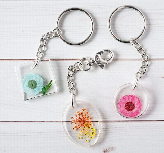how to make resin keychains